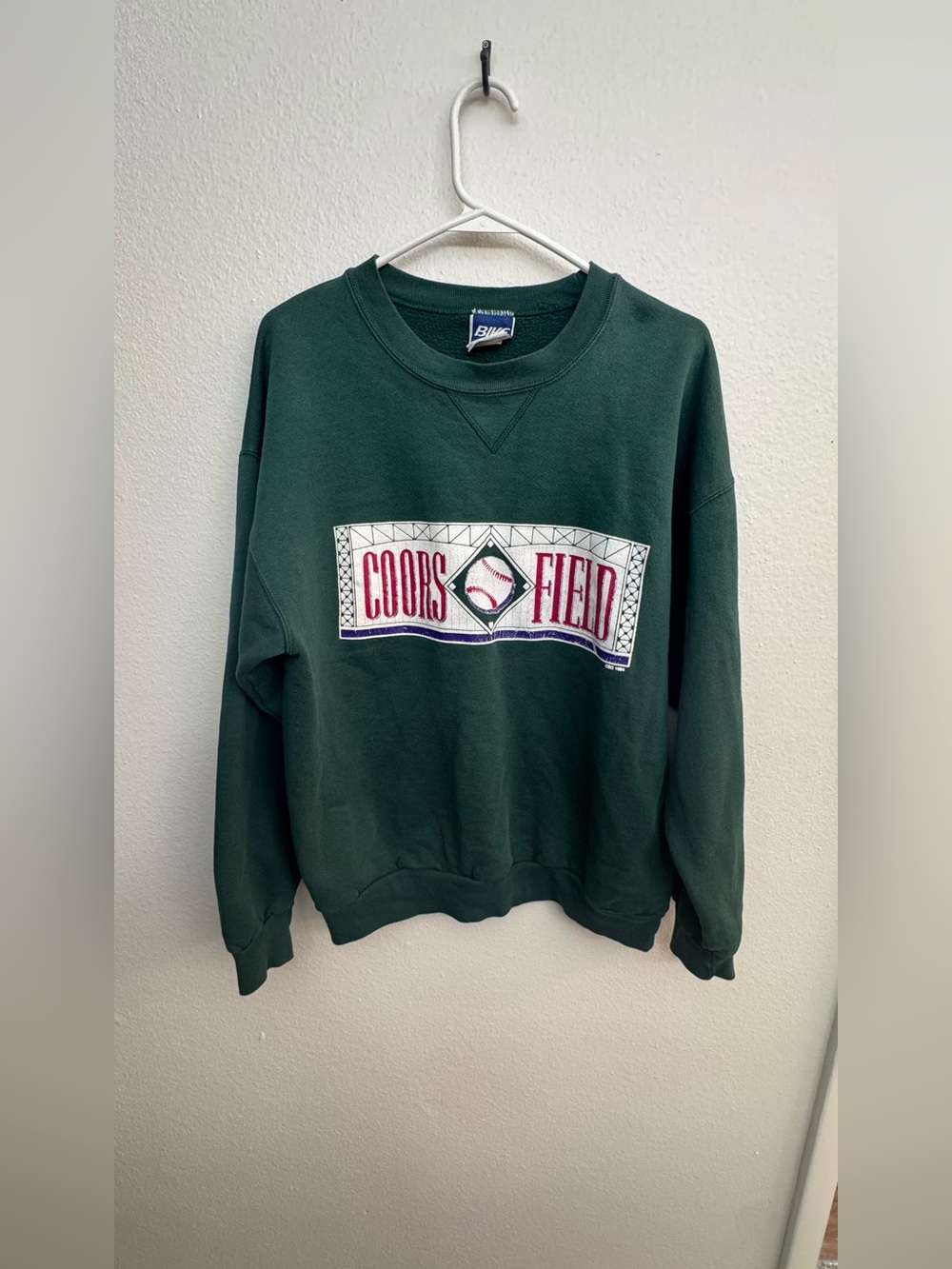 EUC Vintage 1990’s Coors Field Dark Green Men’s Crewneck Sweatshirt